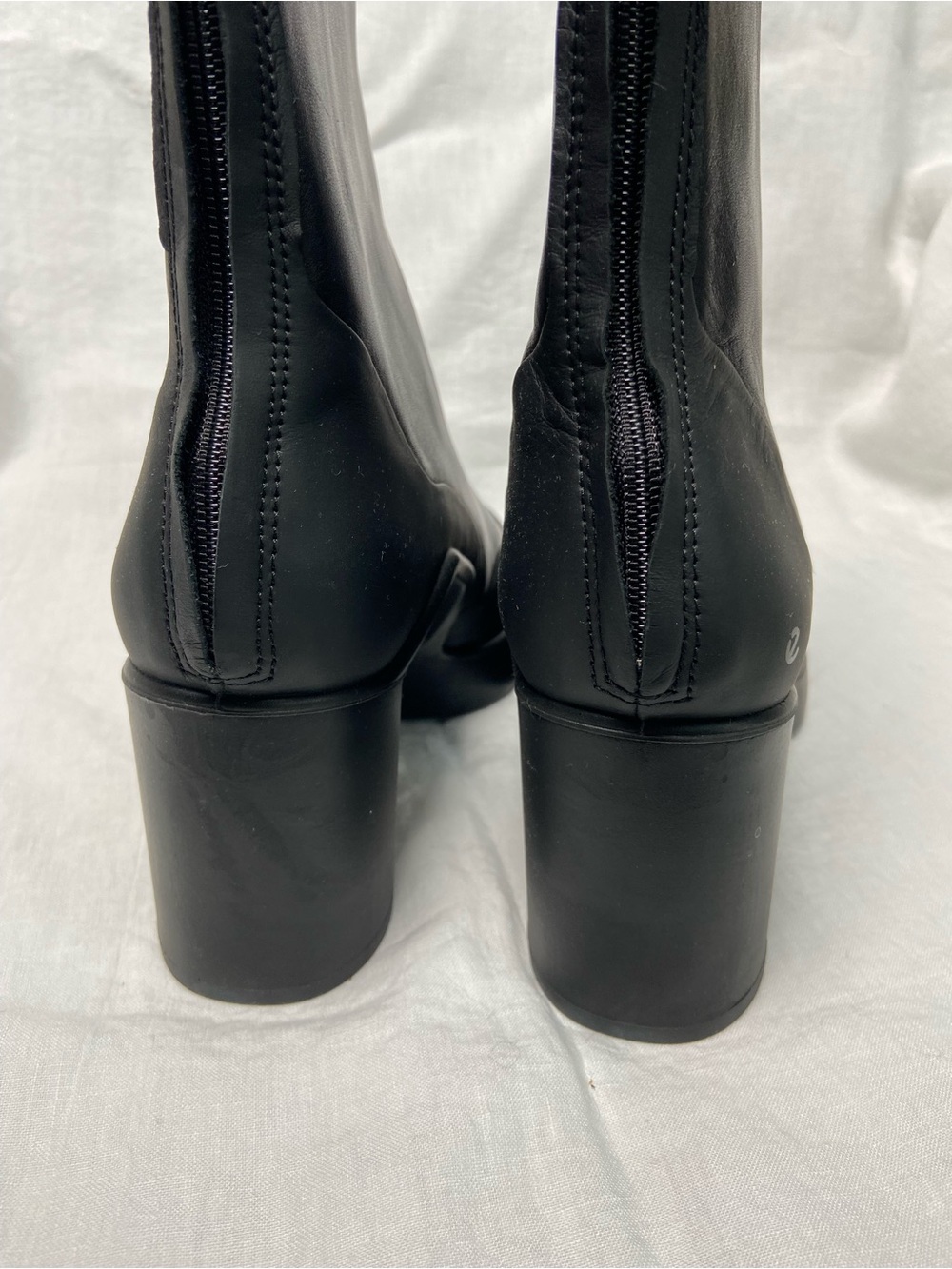 ECCO Shape Sculpted Motion 55 Zip Boots in Black size 39 - Picture 6 of 9